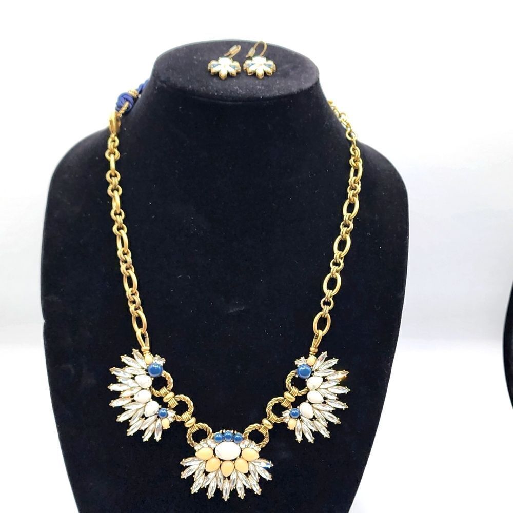 Chloe + Isabel Morningtide necklace & earrings